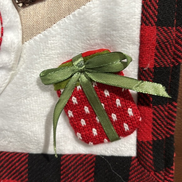 New 72” winter snowman table runner - Picture 3 of 9